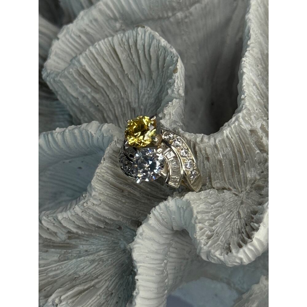 925 Sterling Silver Yellow & White Cz Ring Size 6 - Picture 5 of 12